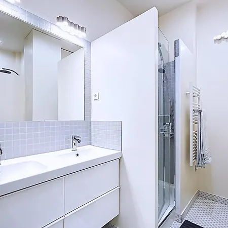 Appartamento Elegant 3br Next To Place Des Vosges Parigi